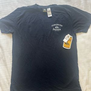 Quiksilver Mens Pacifico T shirt navy size medium. Nwt